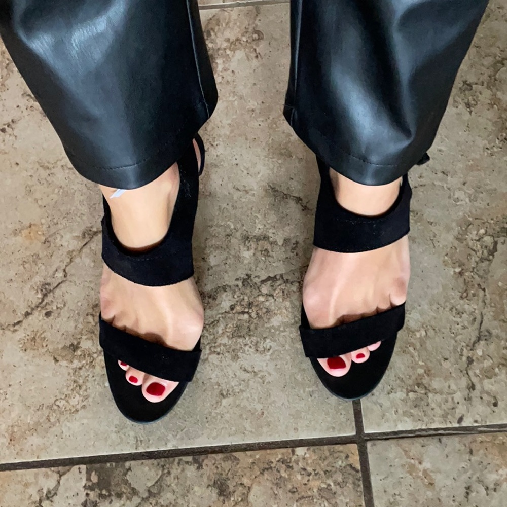 Pedro Garcia heels NWOT